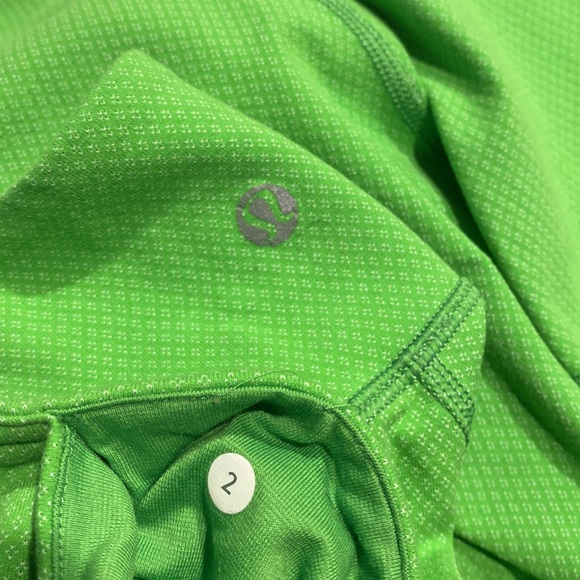 Lululemon ➰ ladies green 3/4 length mid rise CAN2 - Picture 3 of 3